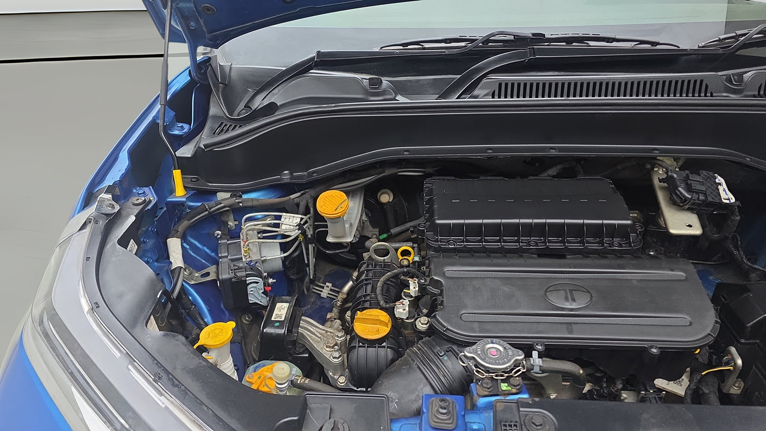 Used 2022 Tata Punch Creative Dual Tone Petrol Manual engine ENGINE RIGHT SIDE VIEW