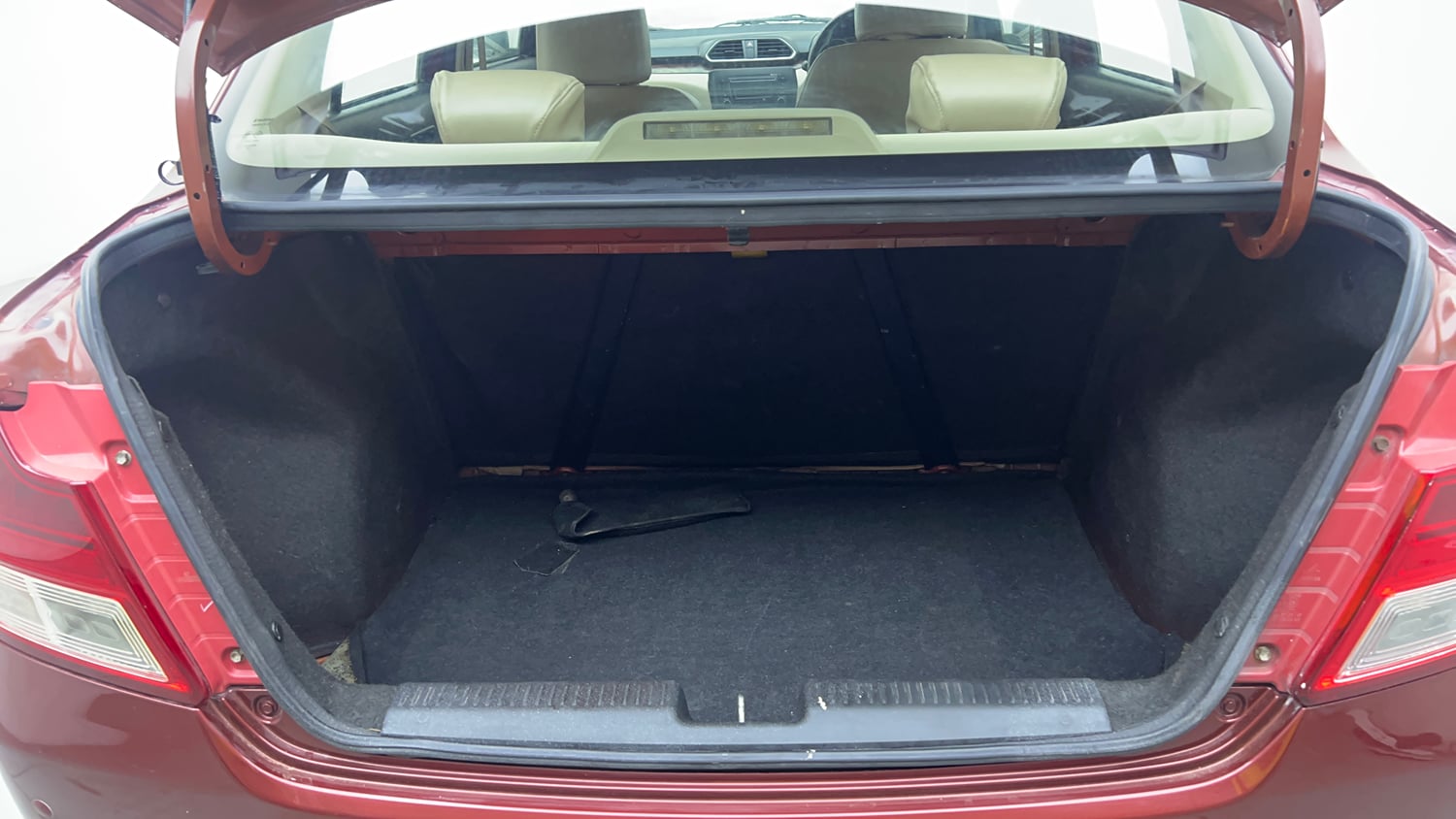 Used 2019 Maruti Suzuki Dzire VXi AMT Petrol Automatic interior DICKY INSIDE VIEW