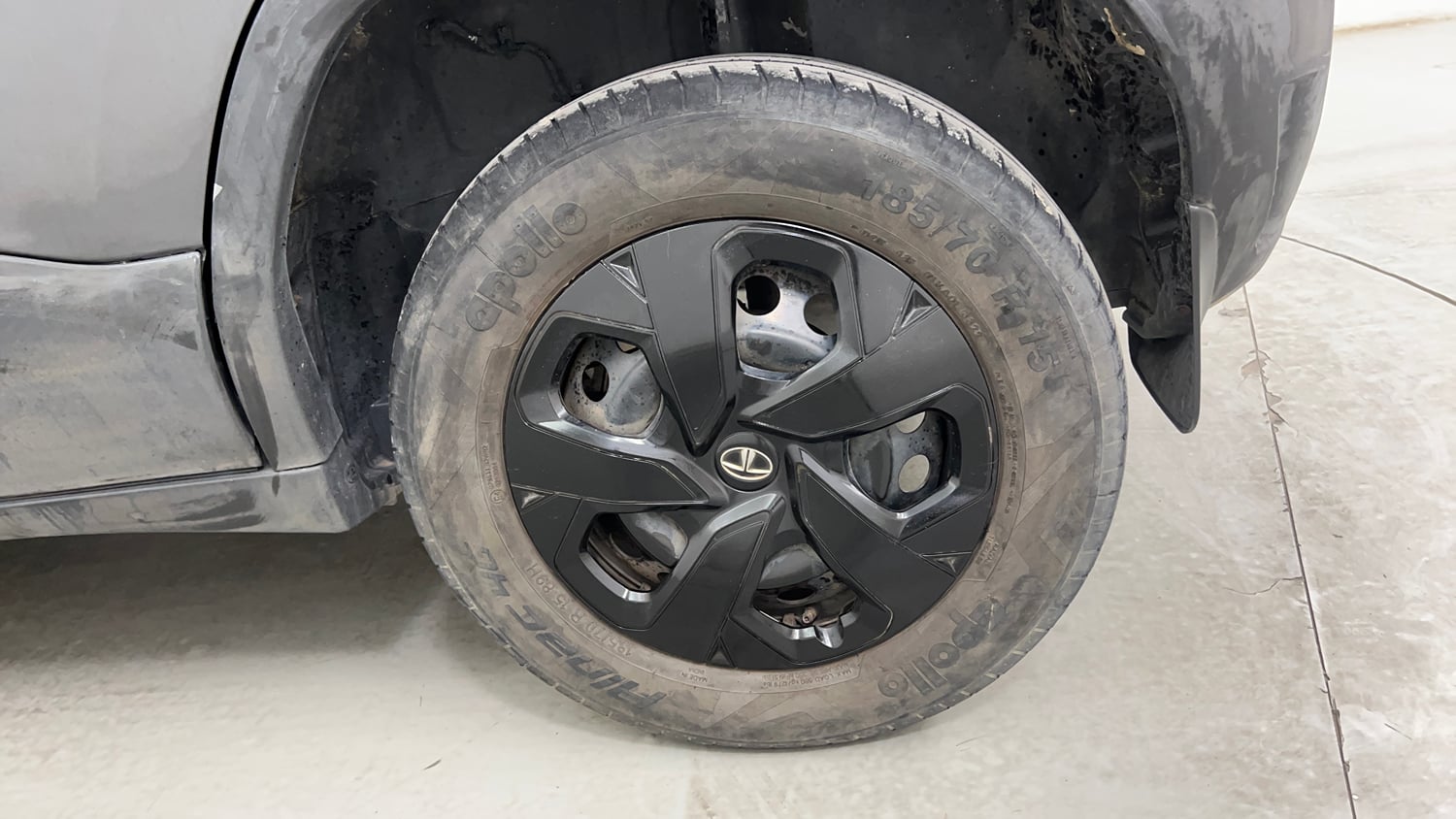 Used 2022 Tata Punch Adventure Rhythm Pack AMT Petrol Automatic tyres LEFT REAR TYRE RIM VIEW