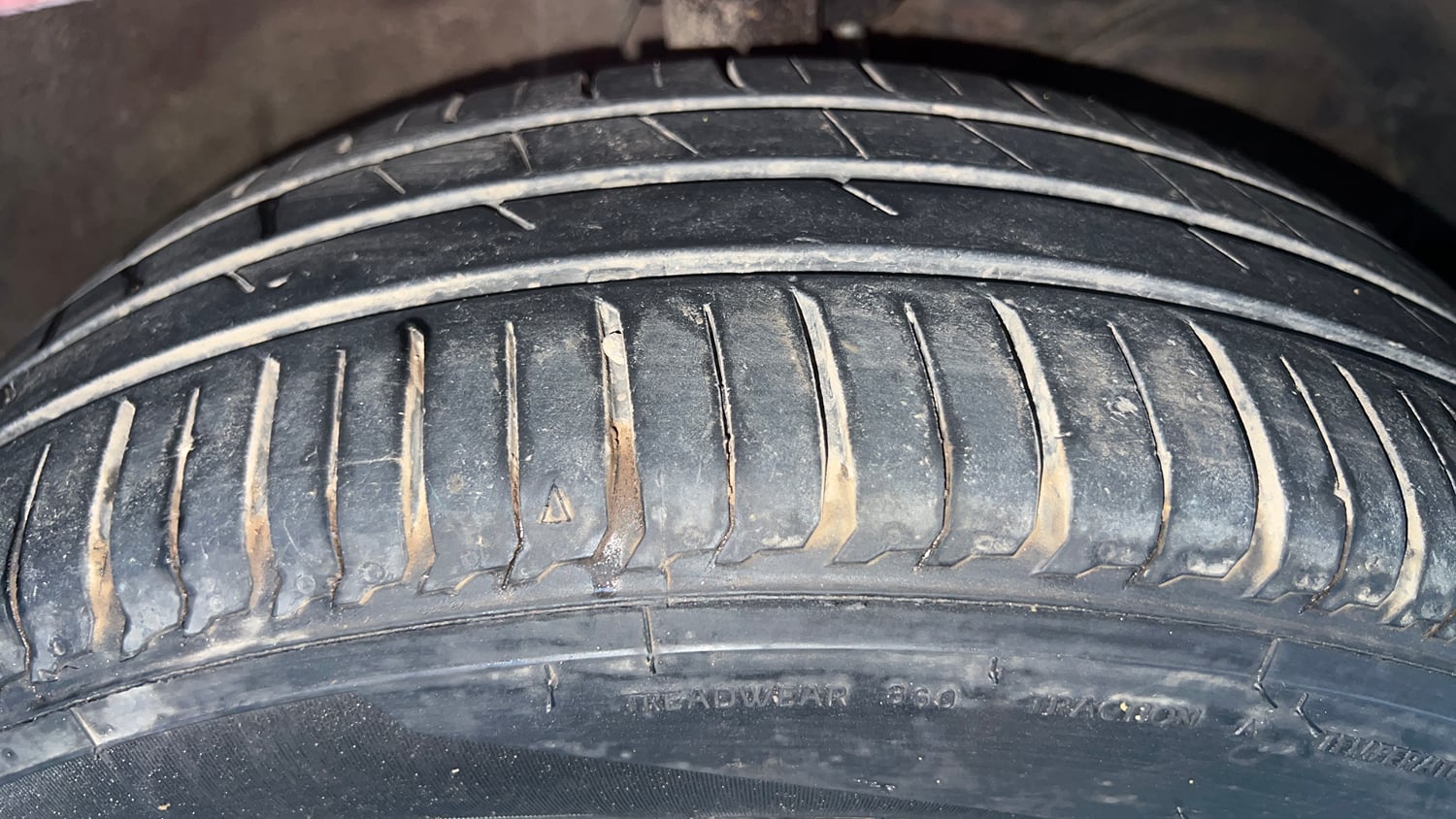 Used 2019 Maruti Suzuki Dzire VXi AMT Petrol Automatic tyres RIGHT FRONT TYRE TREAD VIEW