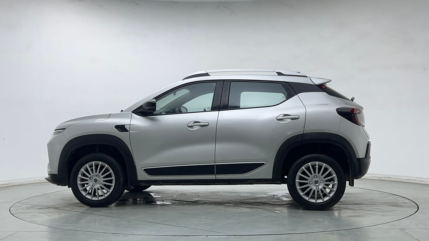 Used 2021 Renault Kiger RXT AMT Petrol Automatic exterior LEFT SIDE VIEW