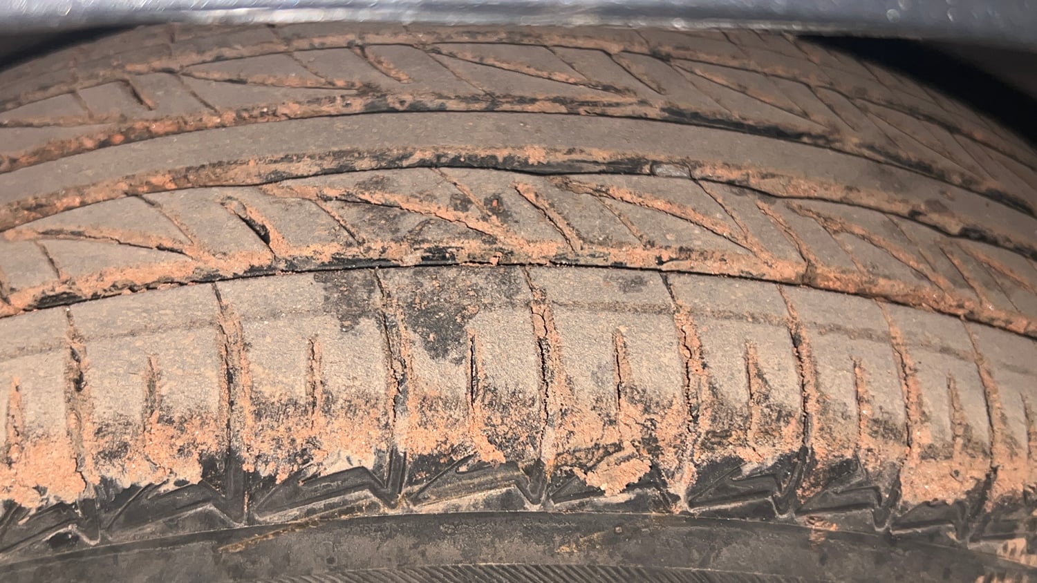 Used 2017 Maruti Suzuki Wagon R VXI+ Petrol Manual tyres RIGHT FRONT TYRE TREAD VIEW
