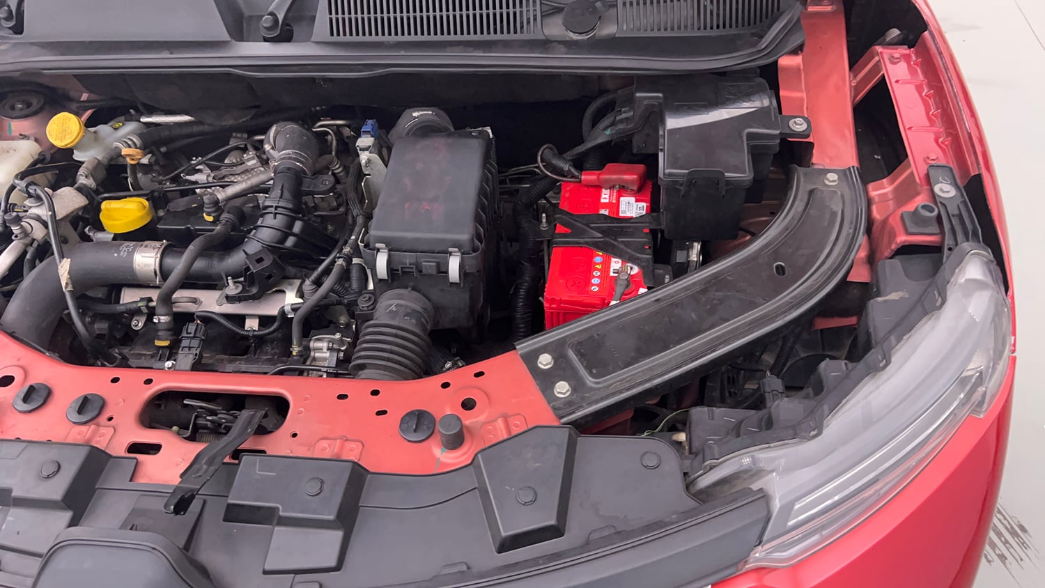 Used 2022 Renault Kiger RXZ Turbo MT Dual Tone Petrol Manual engine ENGINE LEFT SIDE VIEW