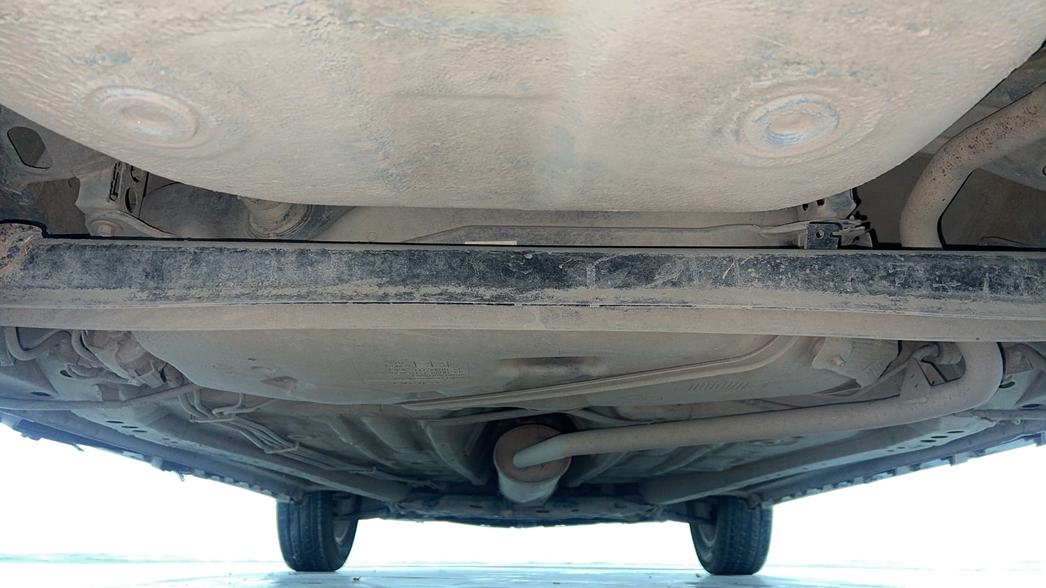 Used 2017 Maruti Suzuki Ignis  Zeta Dual Tone MT Petrol Petrol Manual extra REAR UNDERBODY VIEW (TAKEN FROM REAR)