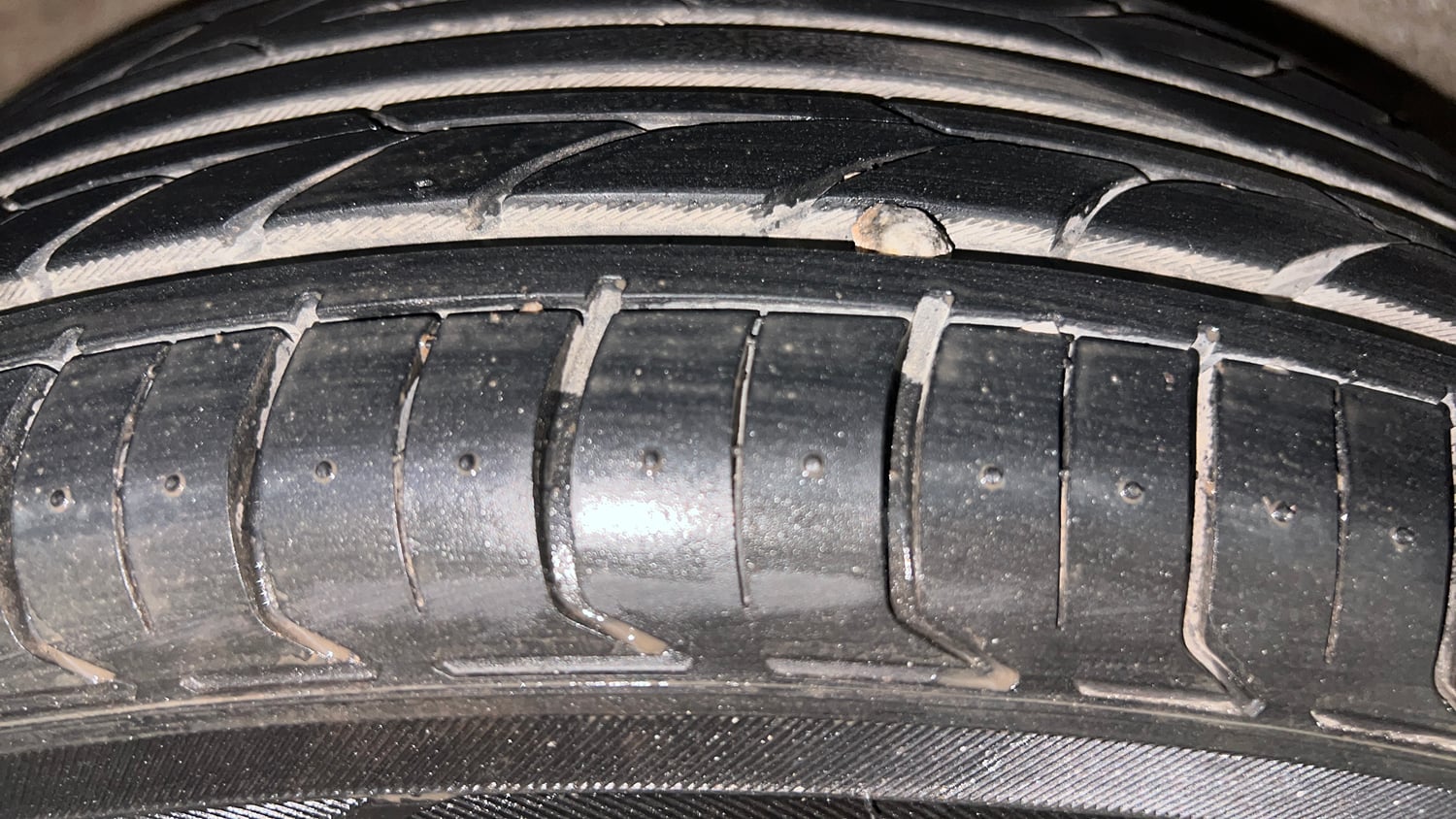 Used 2018 Hyundai Elite i20 Asta 1.2 Petrol Manual tyres RIGHT REAR TYRE TREAD VIEW