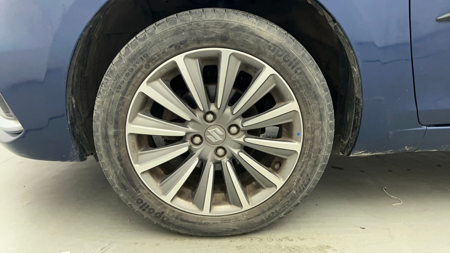 Used 2020 Maruti Suzuki Ciaz Alpha 1.5 AT Petrol Automatic tyres LEFT FRONT TYRE RIM VIEW