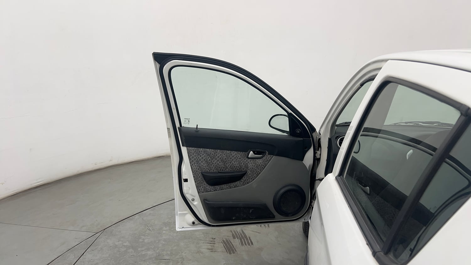 Used 2018 Maruti Suzuki Alto 800 VXi Petrol Manual interior LEFT FRONT DOOR OPEN VIEW