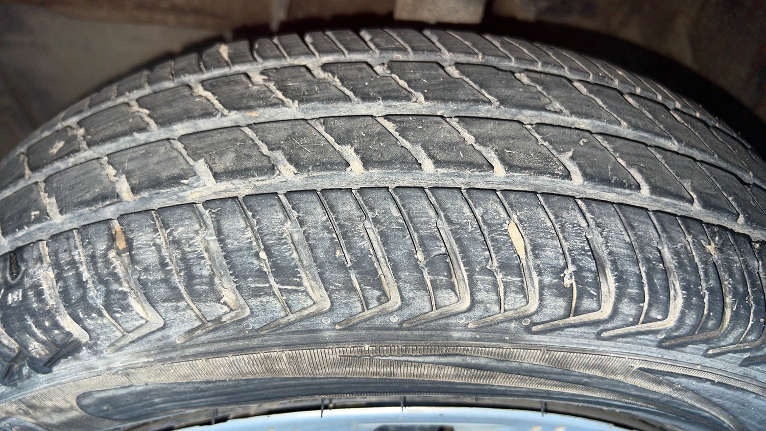 Used 2024 Maruti Suzuki Alto K10 VXi Plus AGS Petrol Automatic tyres LEFT FRONT TYRE TREAD VIEW