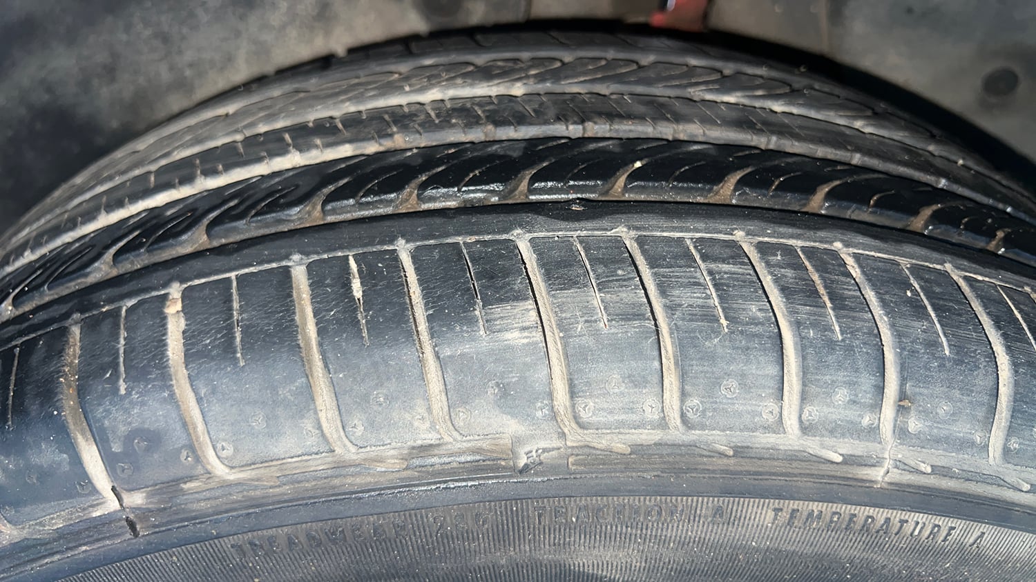Used 2016 Hyundai Creta 1.6 SX Plus Petrol Petrol Manual tyres LEFT REAR TYRE TREAD VIEW