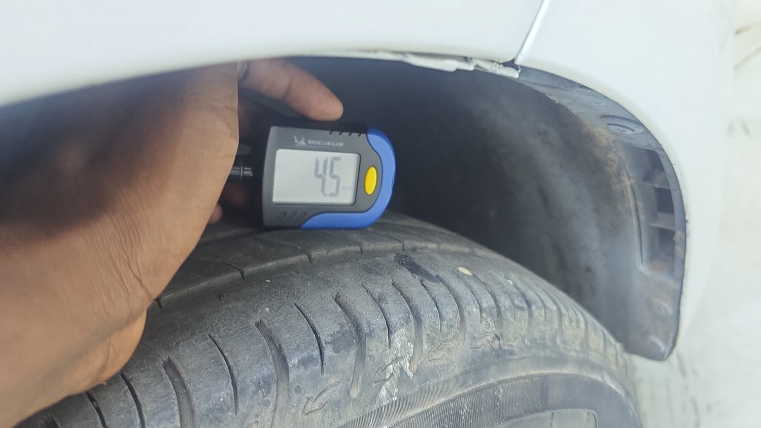 Used 2018 Hyundai Elite i20 Asta 1.2 Petrol Manual tyres RIGHT FRONT TYRE TREAD VIEW