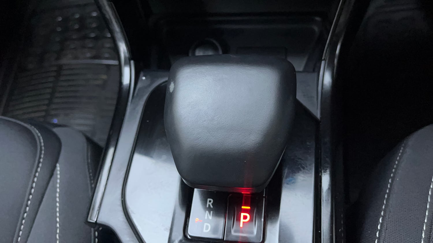 Used 2025 Tata Nexon Creative Plus 1.2 Revotron Petrol 7DCA DT Petrol Automatic interior GEAR  KNOB VIEW