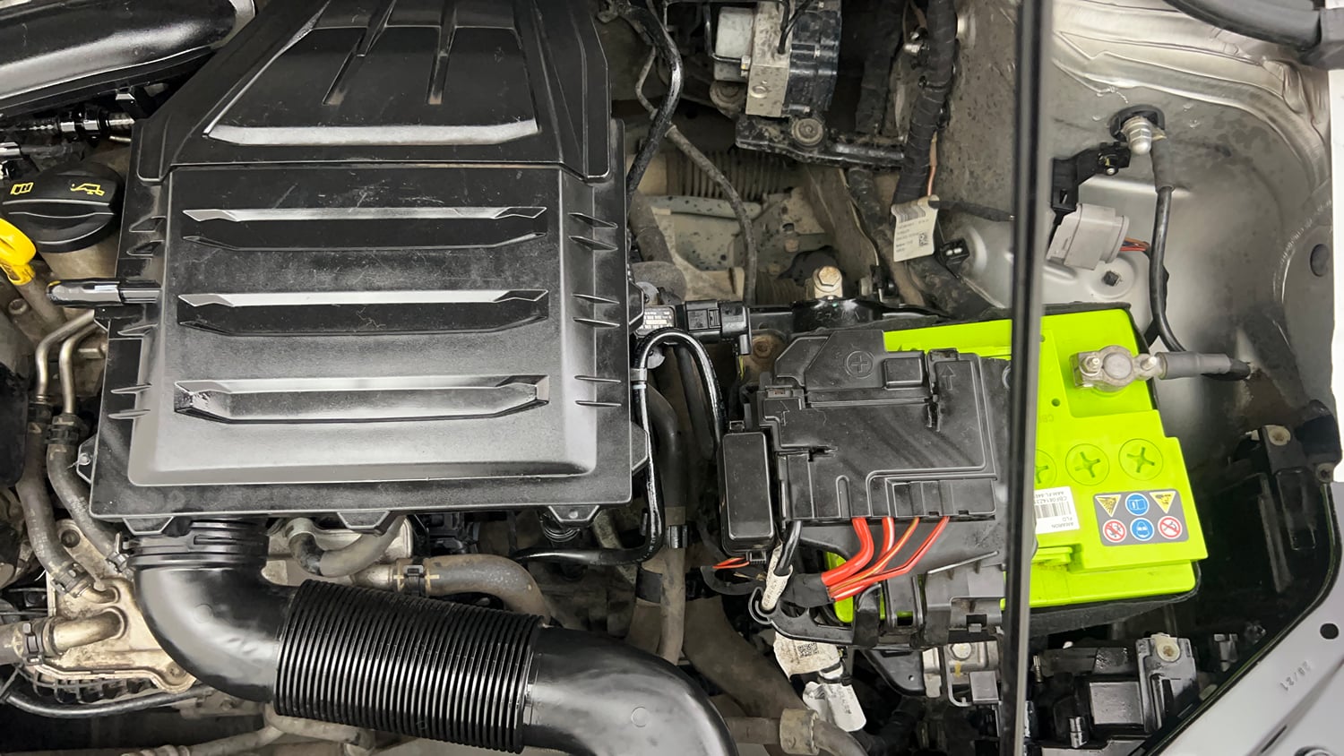 Used 2021 Volkswagen Vento Highline 1.0L TSI Petrol Manual engine ENGINE LEFT SIDE VIEW