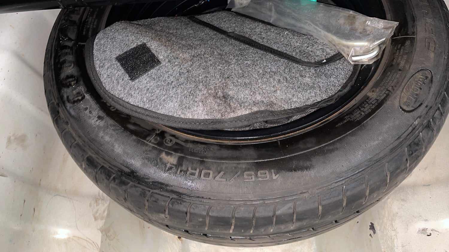 Used 2022 Hyundai Aura S 1.2 CNG Cng Manual tyres SPARE TYRE VIEW