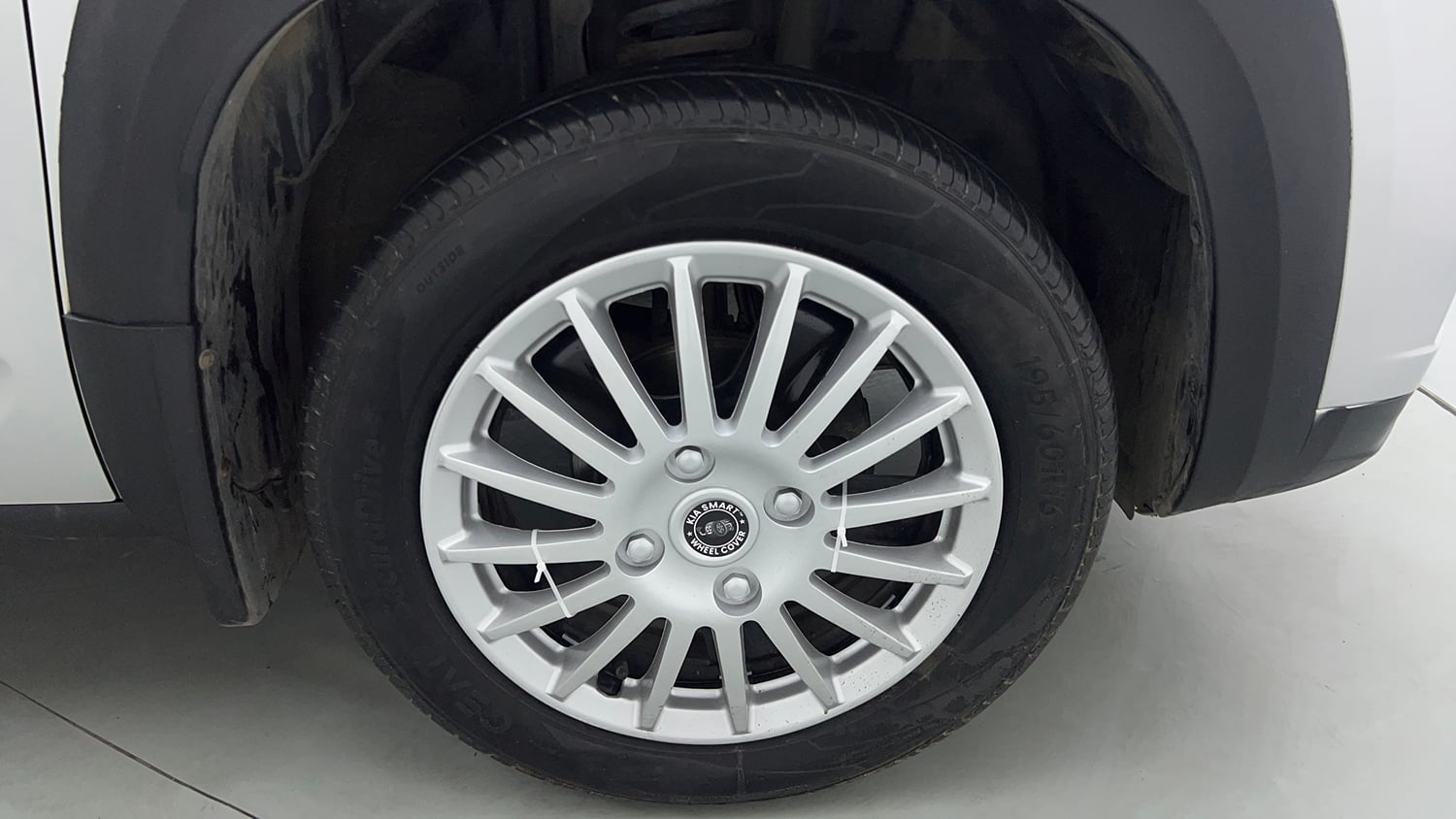Used 2021 Renault Kiger RXT AMT Petrol Automatic tyres RIGHT FRONT TYRE RIM VIEW