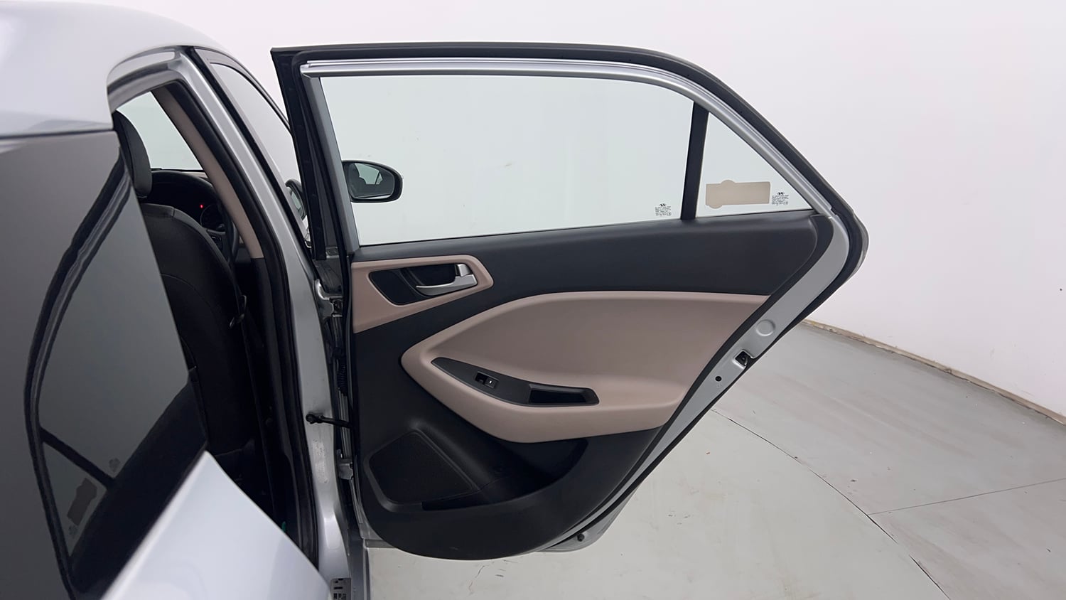 Used 2019 Hyundai Elite i20 Sportz Plus 1.2 Petrol Manual interior RIGHT REAR DOOR OPEN VIEW