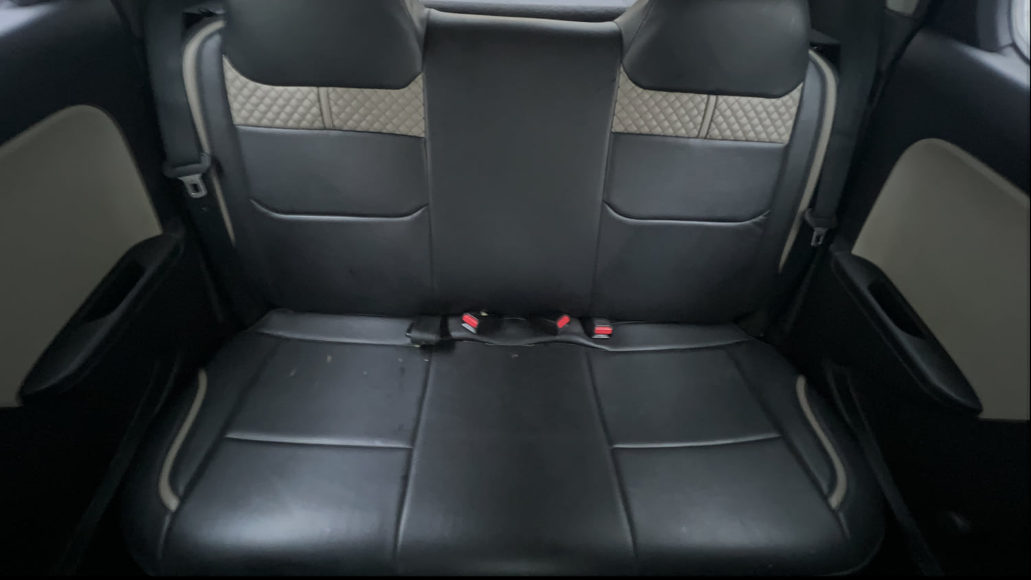 Used 2022 Maruti Suzuki Alto 800 LXi (O) Petrol Manual interior REAR SEAT CONDITION VIEW