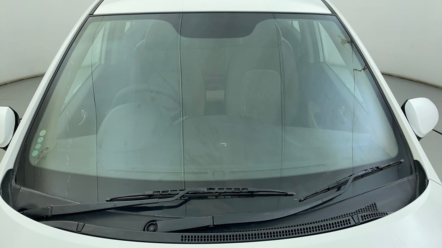 Used 2014 Hyundai Xcent S 1.2 (O) Petrol Manual exterior FRONT WINDSHIELD VIEW