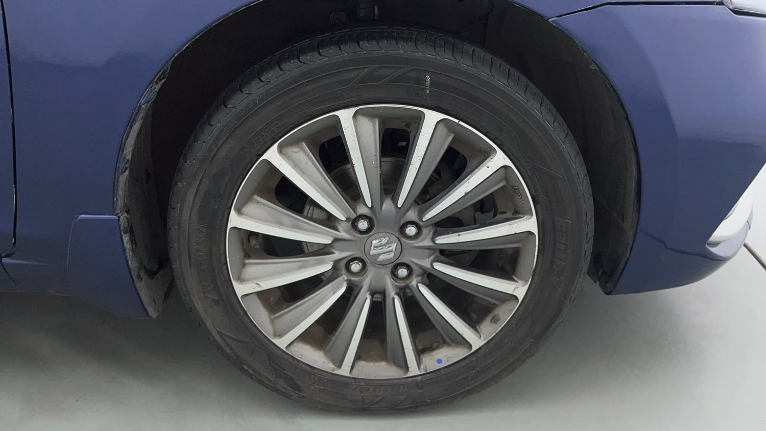 Used 2019 Maruti Suzuki Ciaz Alpha Hybrid 1.5 AT Petrol Automatic tyres RIGHT FRONT TYRE RIM VIEW