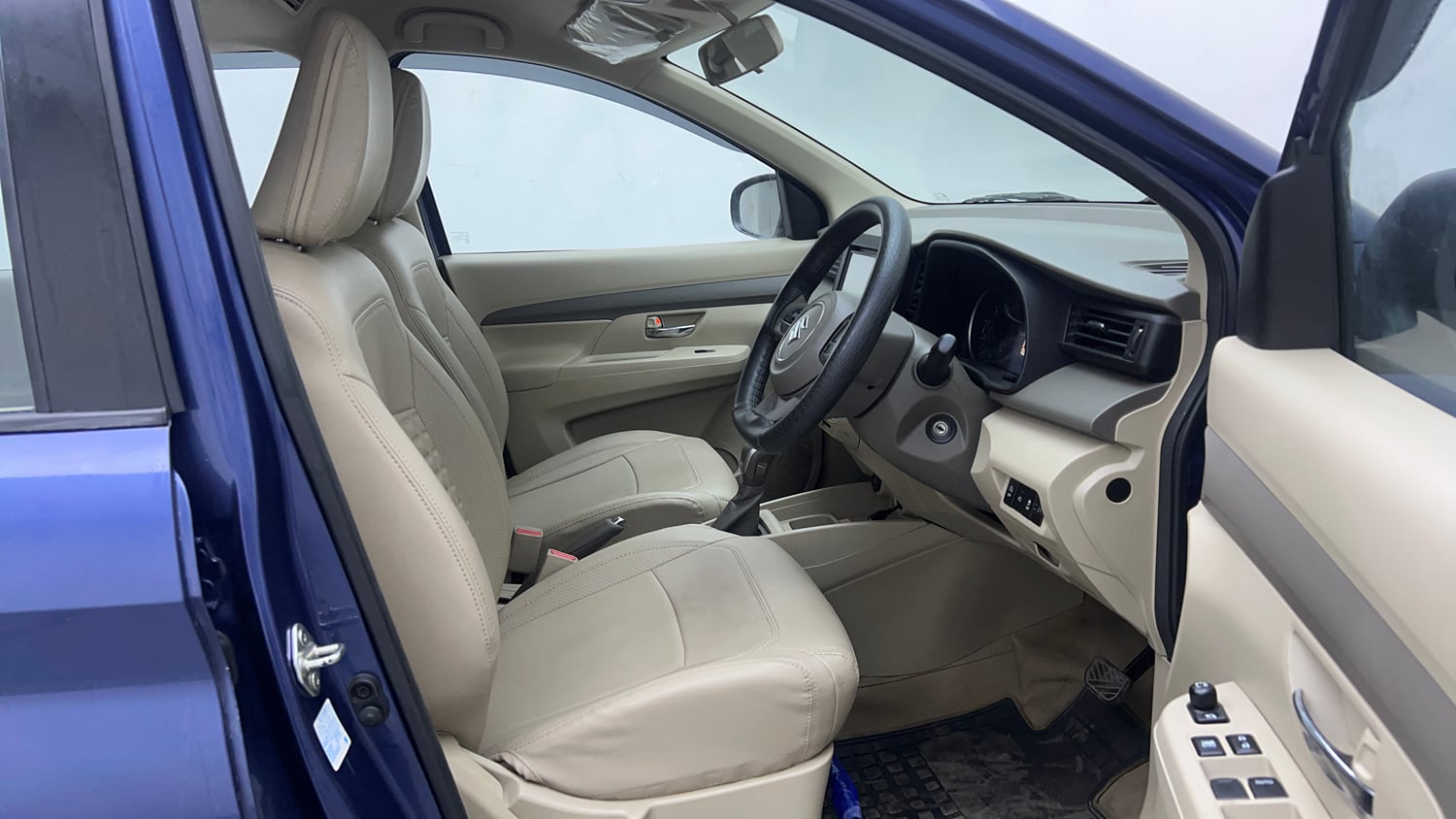 Used 2022 Maruti Suzuki New Ertiga VXi AT Petrol Automatic interior RIGHT SIDE FRONT DOOR CABIN VIEW