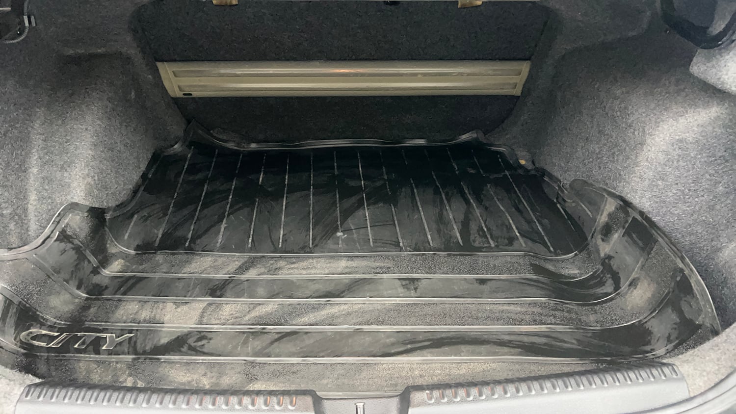 Used 2014 Volkswagen Vento Highline Diesel Diesel Manual interior DICKY INSIDE VIEW