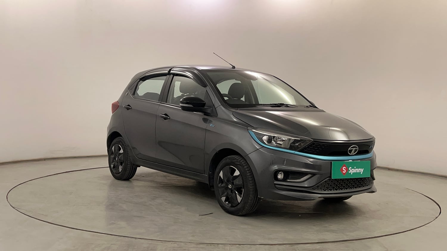 Used 2023 Tata Tiago EV XZ Plus Long Range Electric Automatic exterior RIGHT FRONT CORNER VIEW