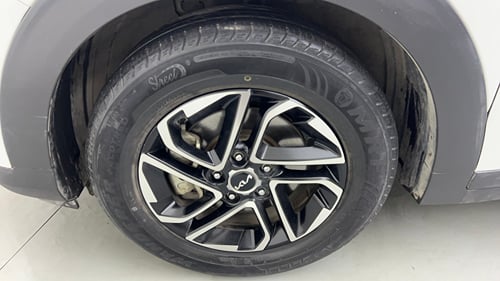 Used 2023 Kia Carens Luxury Plus 1.5 Diesel AT 7 STR Diesel Automatic tyres LEFT FRONT TYRE RIM VIEW