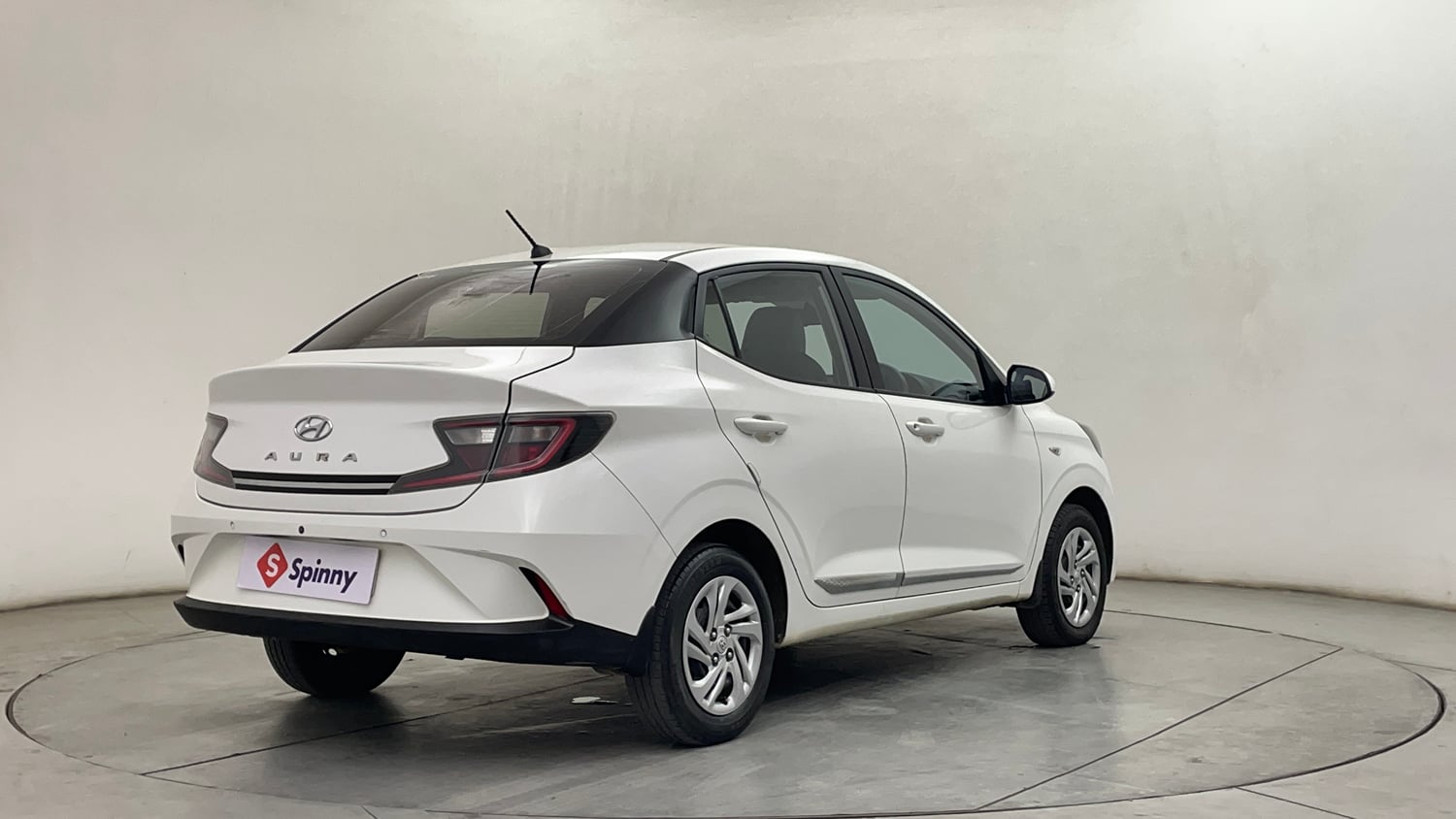 Used 2022 Hyundai Aura S 1.2 CNG Cng Manual exterior RIGHT REAR CORNER VIEW