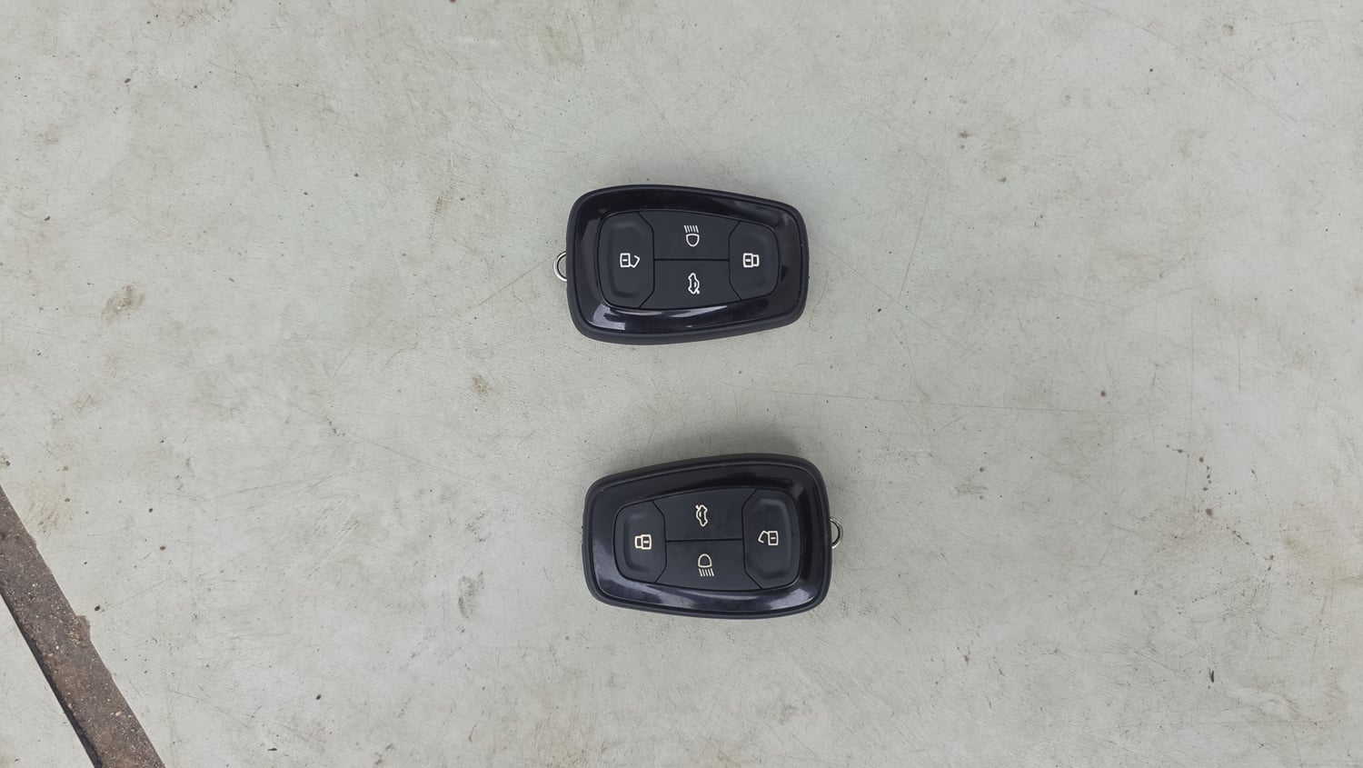 Used 2022 Tata Punch Creative Dual Tone Petrol Manual extra CAR KEY VIEW