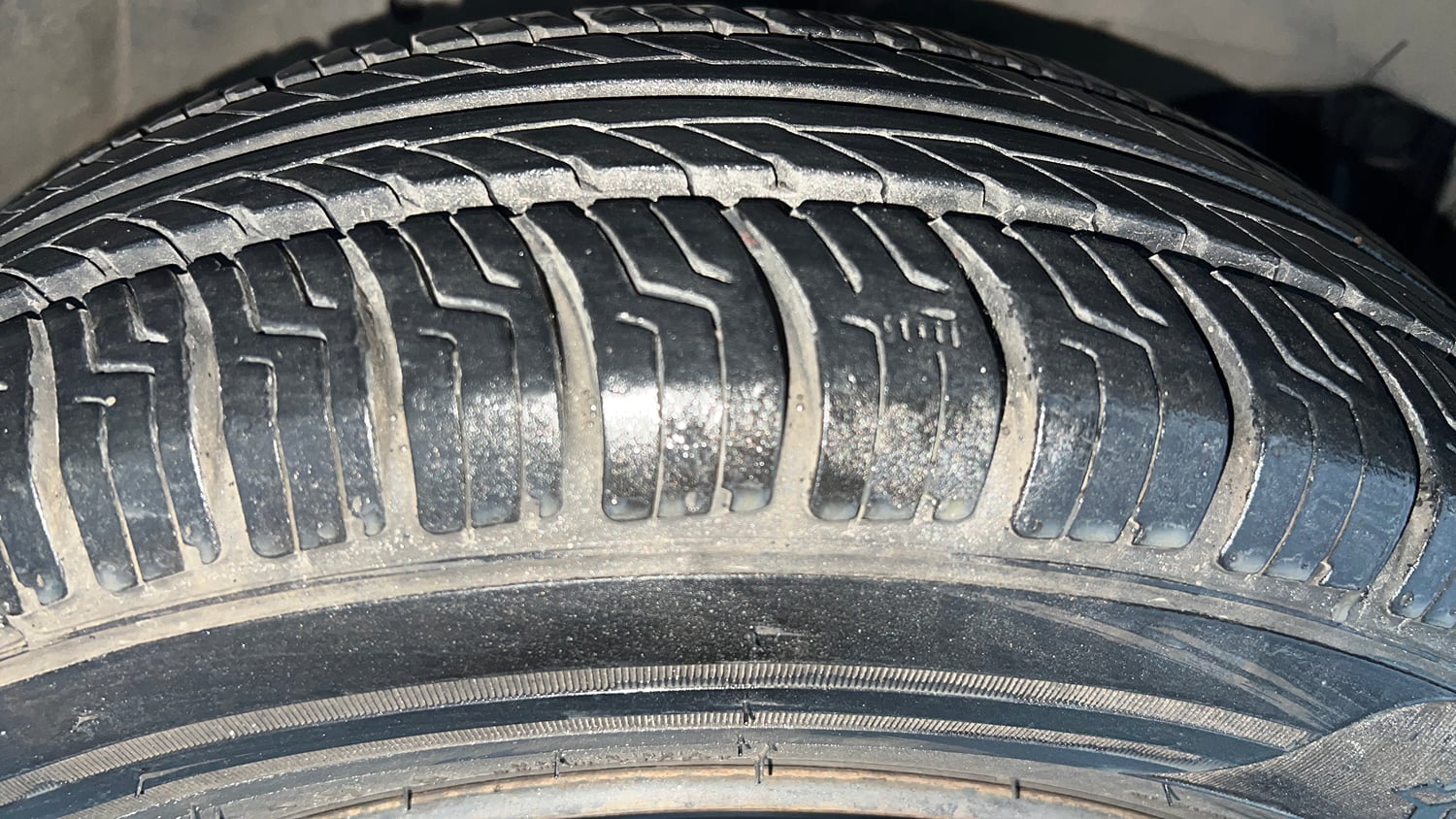 Used 2017 Honda Amaze 1.2 S i-VTEC Petrol Manual tyres RIGHT FRONT TYRE TREAD VIEW