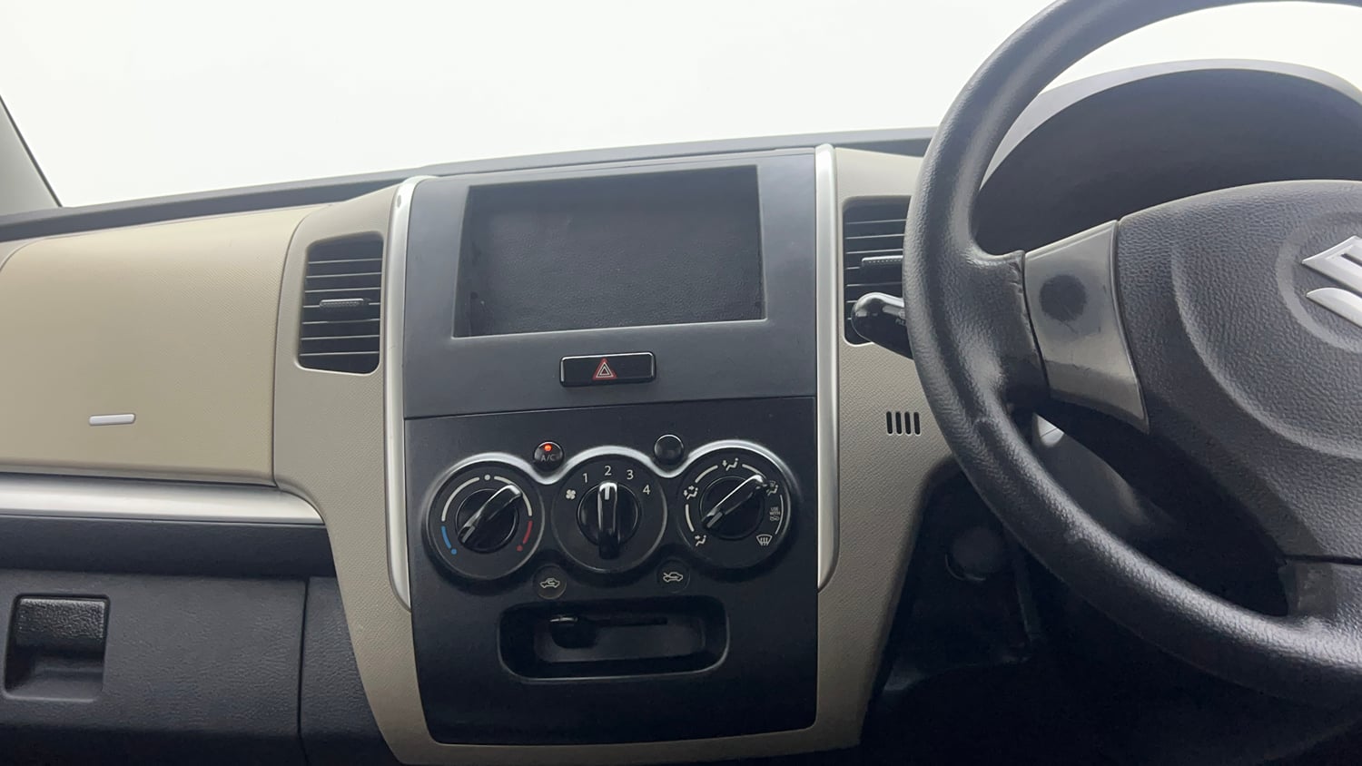 Used 2014 Maruti Suzuki Wagon R LXI CNG Cng Manual interior MUSIC SYSTEM & AC CONTROL VIEW