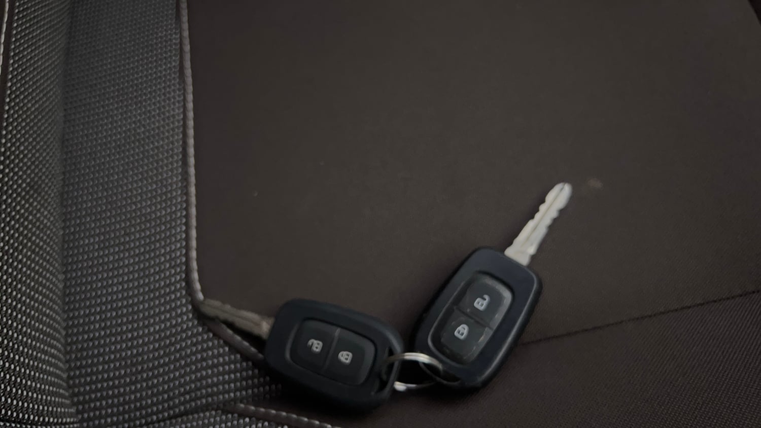 Used 2020 Renault Duster 110 PS RXS MT Diesel Diesel Manual extra CAR KEY VIEW
