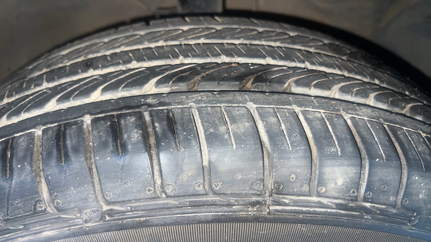Used 2016 Hyundai Creta 1.6 SX Plus Petrol Petrol Manual tyres RIGHT FRONT TYRE TREAD VIEW