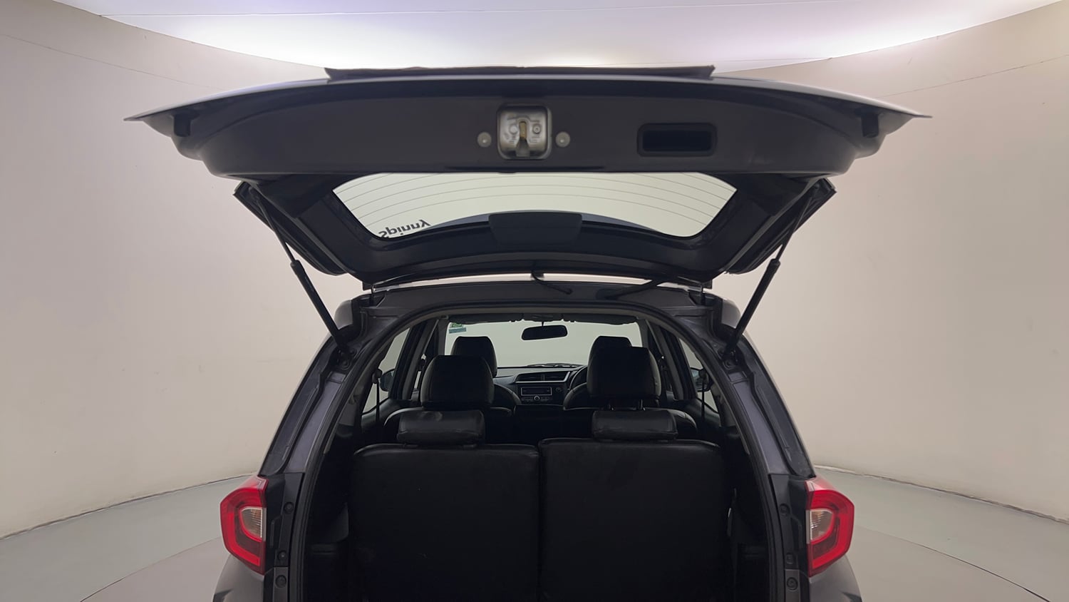 Used 2018 Honda BR-V V Petrol Petrol Manual interior DICKY DOOR OPEN VIEW