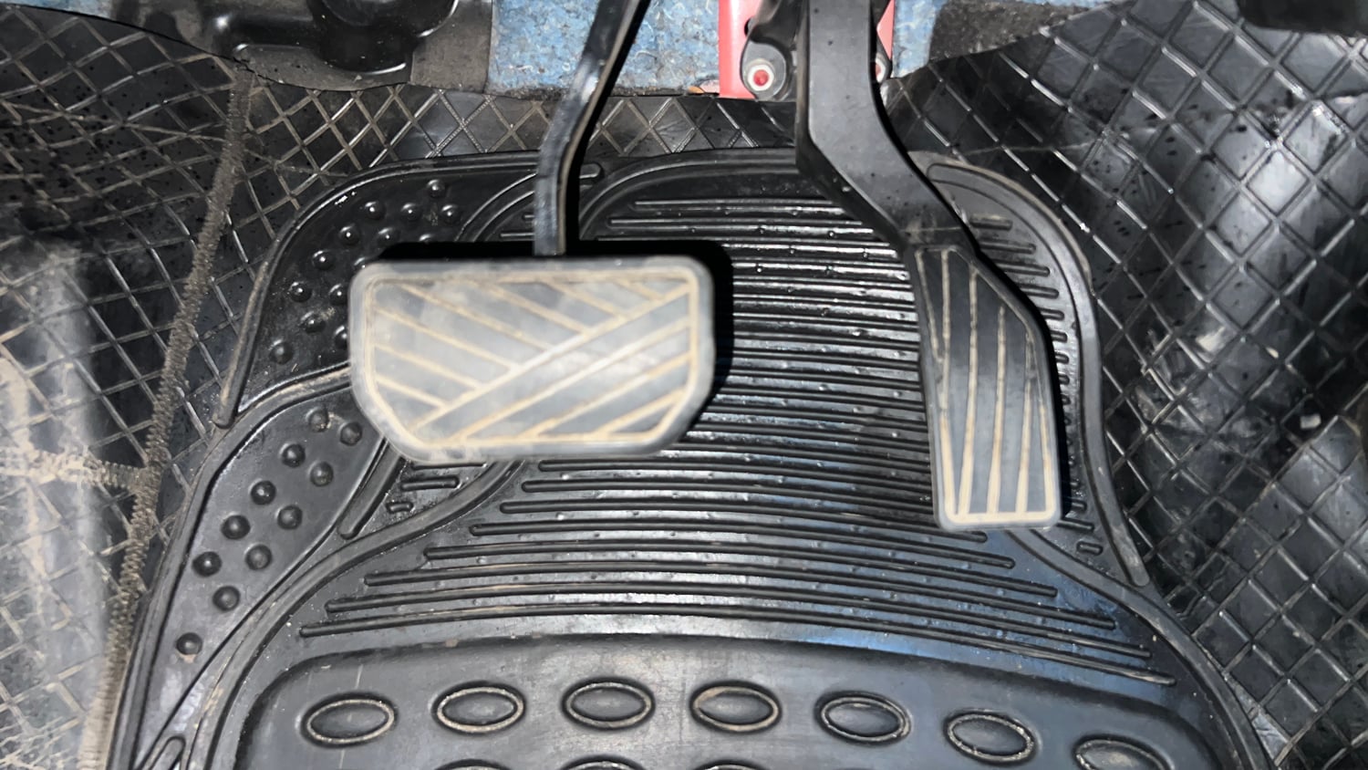 Used 2022 Maruti Suzuki Brezza Vxi AT Petrol Automatic interior PEDALS VIEW
