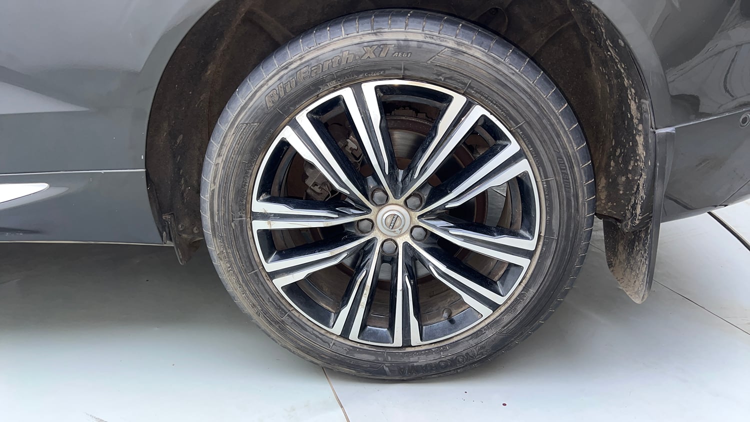 Used 2022 Volvo XC60 B5 Ultimate Petrol Automatic tyres LEFT REAR TYRE RIM VIEW
