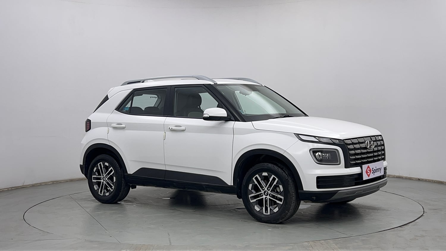 Used 2024 Hyundai Venue SX 1.2 Petrol Petrol Manual exterior RIGHT FRONT CORNER VIEW
