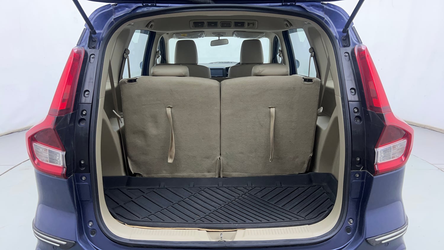 Used 2022 Maruti Suzuki New Ertiga VXi AT Petrol Automatic interior DICKY INSIDE VIEW