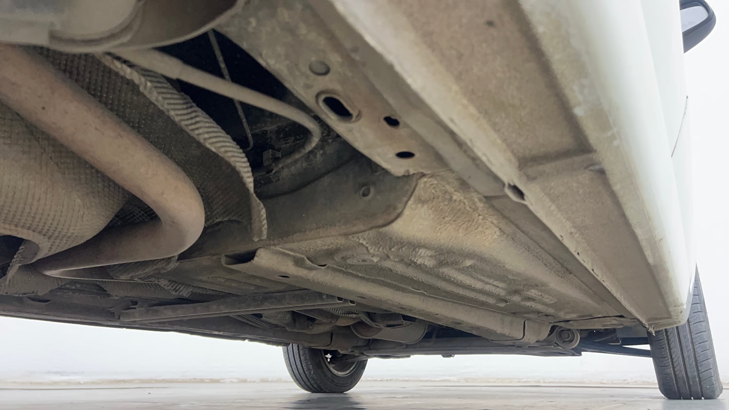 Used 2015 Ford Figo Duratec Petrol Titanium 1.2 Petrol Manual extra REAR RIGHT UNDERBODY VIEW