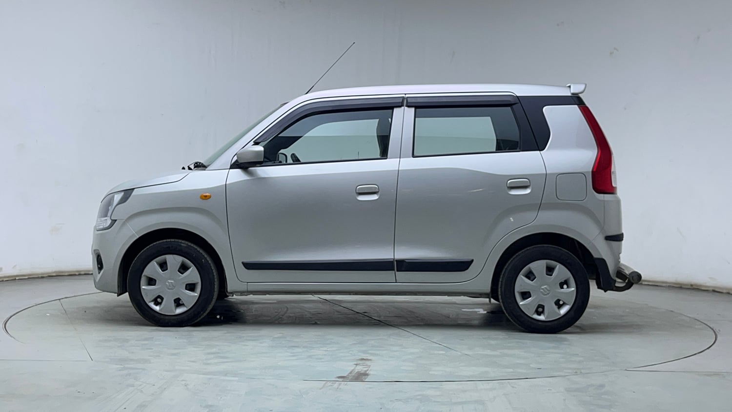 Used 2024 Maruti Suzuki Wagon R VXI 1.0 AGS Petrol Automatic exterior LEFT SIDE VIEW
