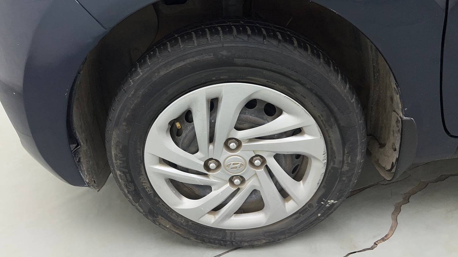 Used 2019 Hyundai Grand i10 Nios Magna AMT 1.2 Kappa VTVT Petrol Automatic tyres LEFT FRONT TYRE RIM VIEW
