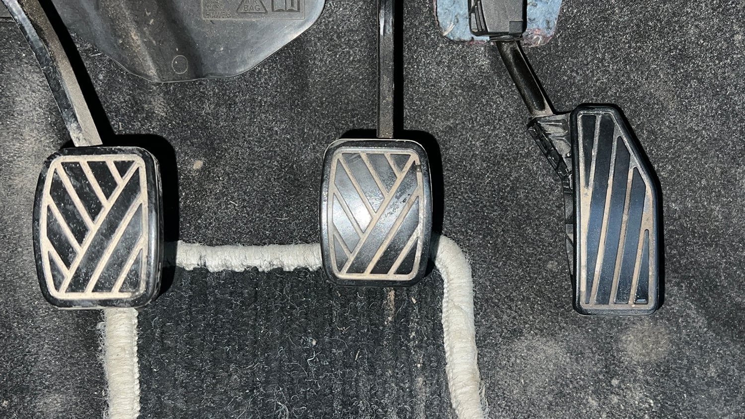 Used 2021 Maruti Suzuki Swift VXi Petrol Manual interior PEDALS VIEW