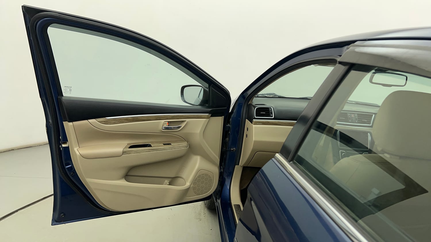 Used 2020 Maruti Suzuki Ciaz Alpha 1.5 AT Petrol Automatic interior LEFT FRONT DOOR OPEN VIEW