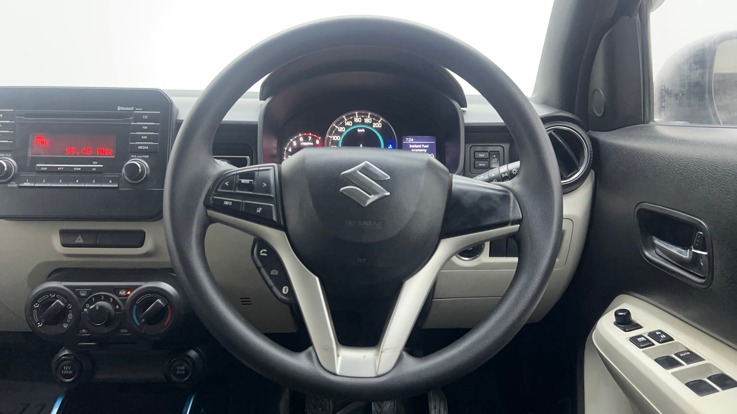 Used 2017 Maruti Suzuki Ignis  Zeta Dual Tone MT Petrol Petrol Manual interior STEERING VIEW