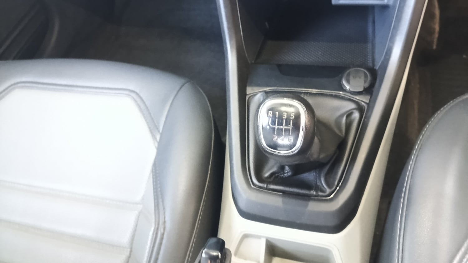 Used 2021 Skoda Kushaq Active 1.0 TSI MT Petrol Manual interior GEAR  KNOB VIEW