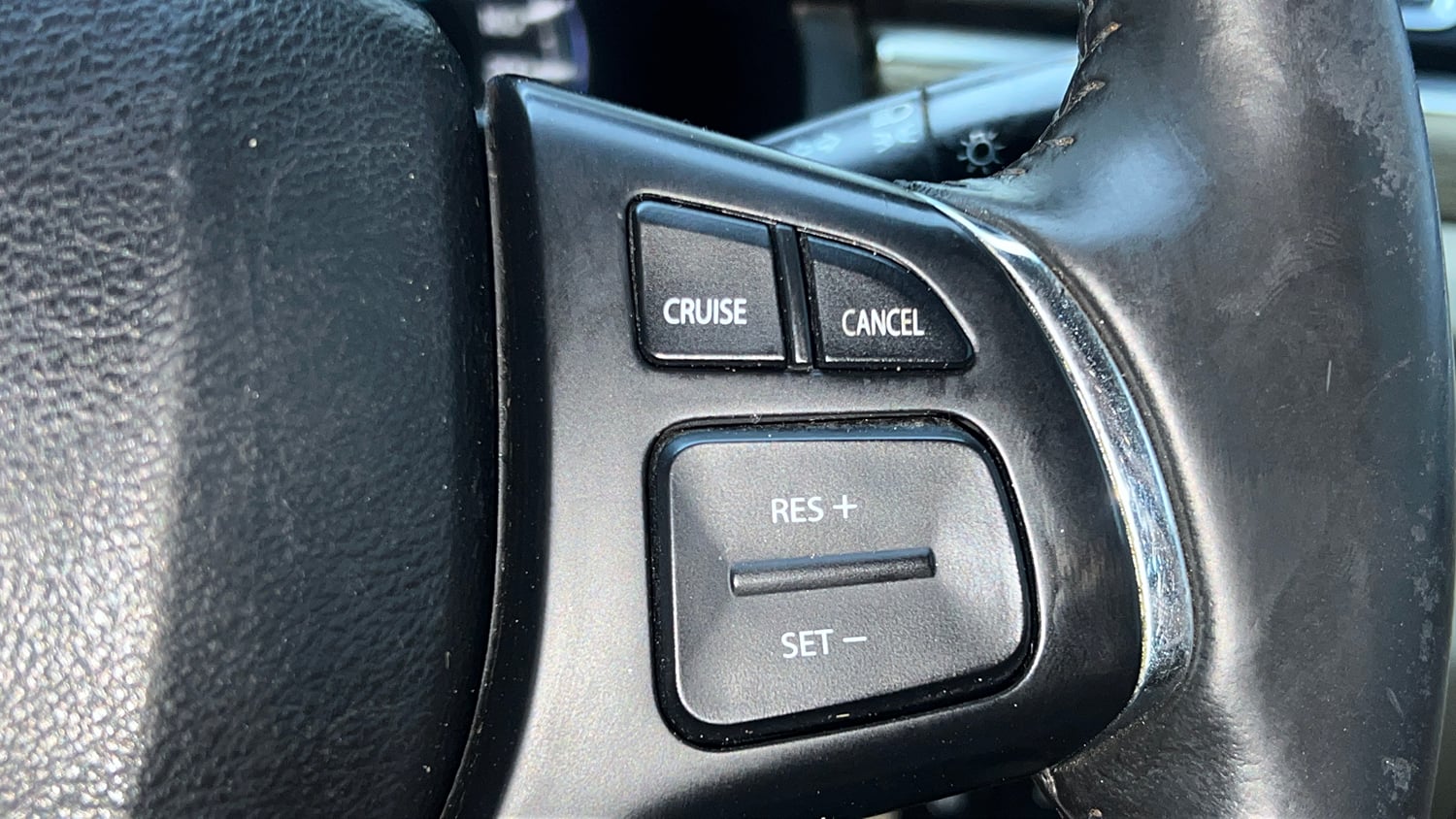 Used 2019 Maruti Suzuki Ciaz Alpha Hybrid 1.5 AT Petrol Automatic top_features Cruise control