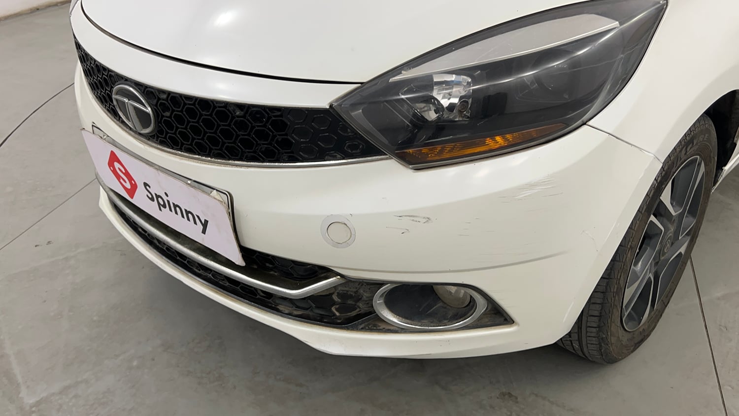 Used 2017 Tata Tigor Revotron XZ Petrol Manual dents MINOR SCRATCH