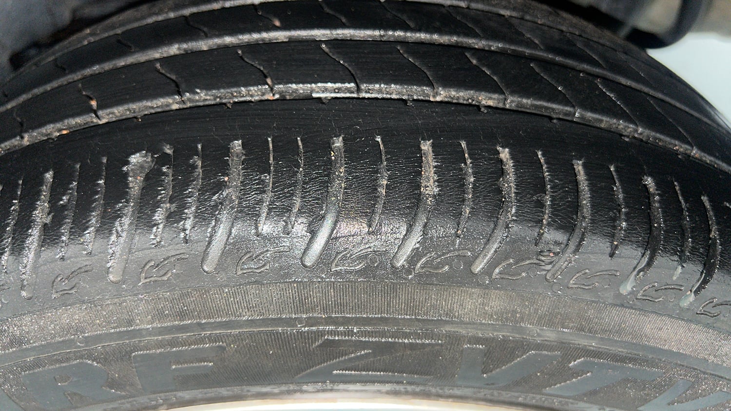 Used 2023 Tata Tigor XZ CNG Cng Manual tyres LEFT REAR TYRE TREAD VIEW
