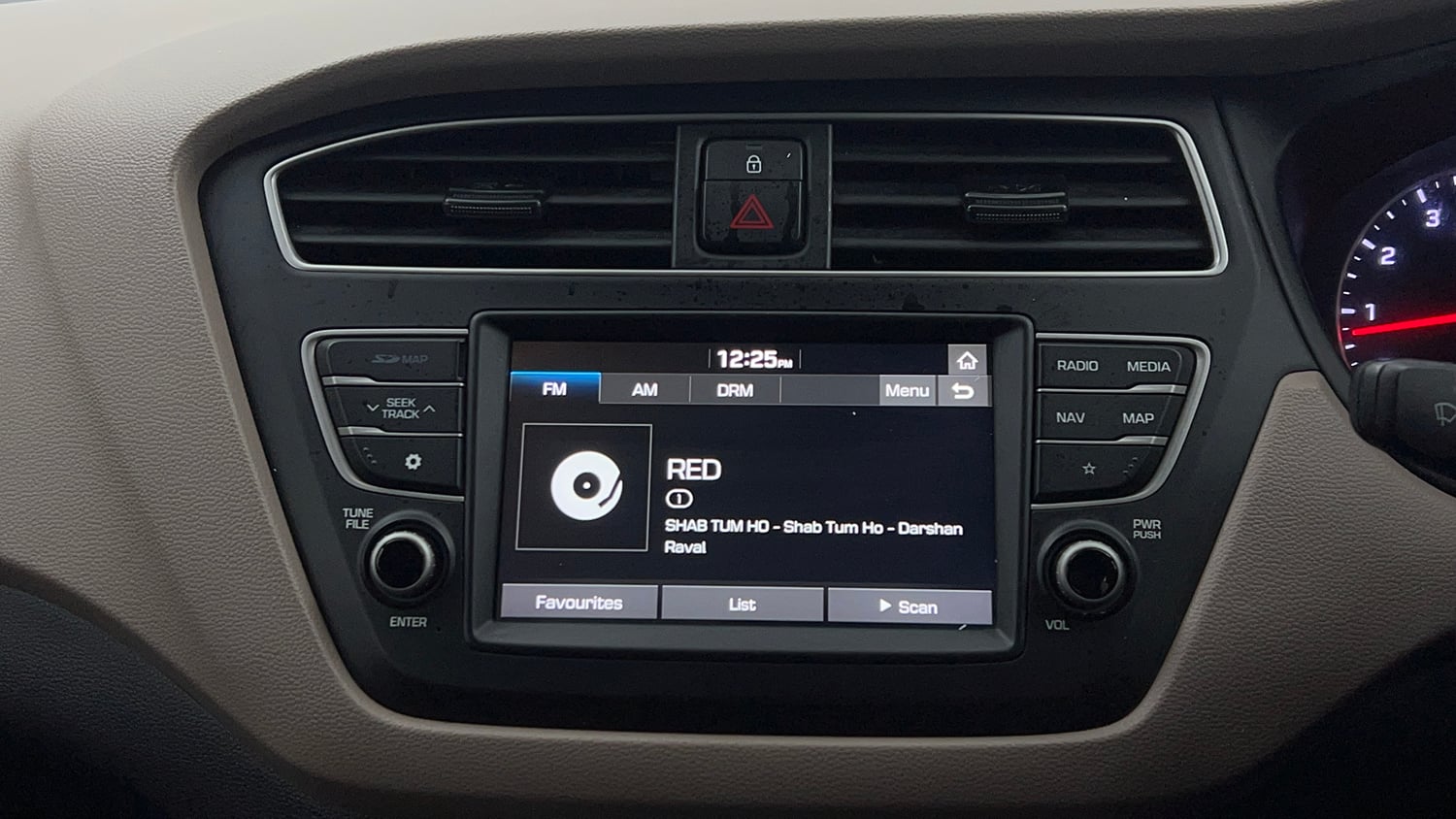 Used 2019 Hyundai Elite i20 Sportz Plus 1.2 Petrol Manual top_features Touch screen infotainment system