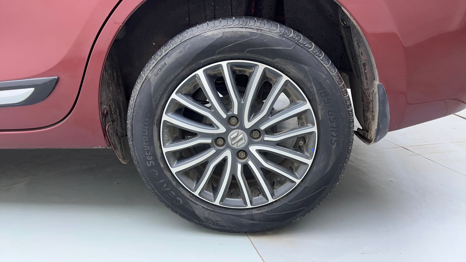 Used 2019 Maruti Suzuki Dzire VXi AMT Petrol Automatic tyres LEFT REAR TYRE RIM VIEW