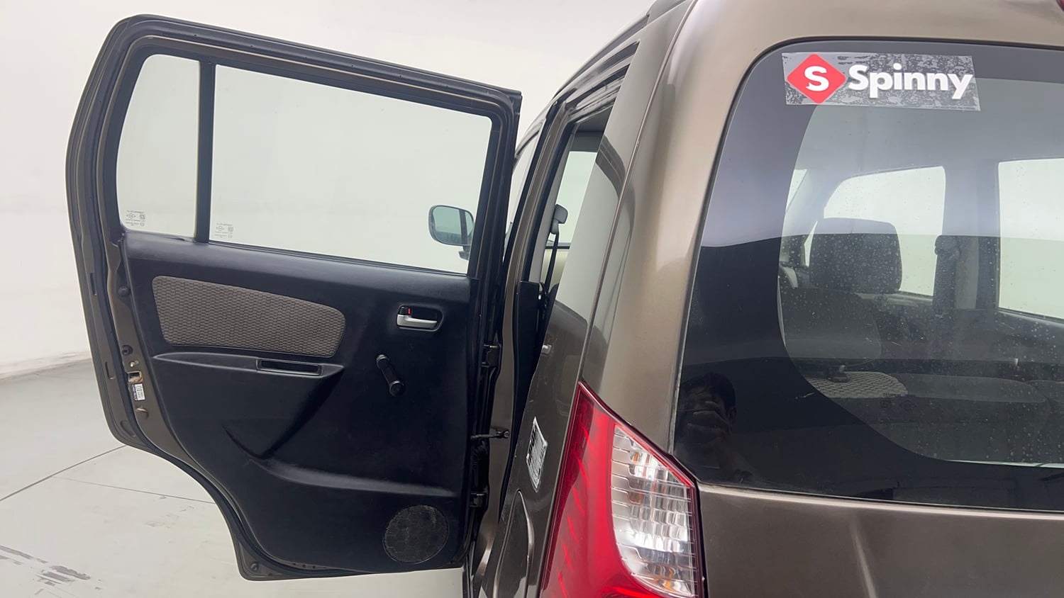 Used 2014 Maruti Suzuki Wagon R LXI CNG Cng Manual interior LEFT REAR DOOR OPEN VIEW
